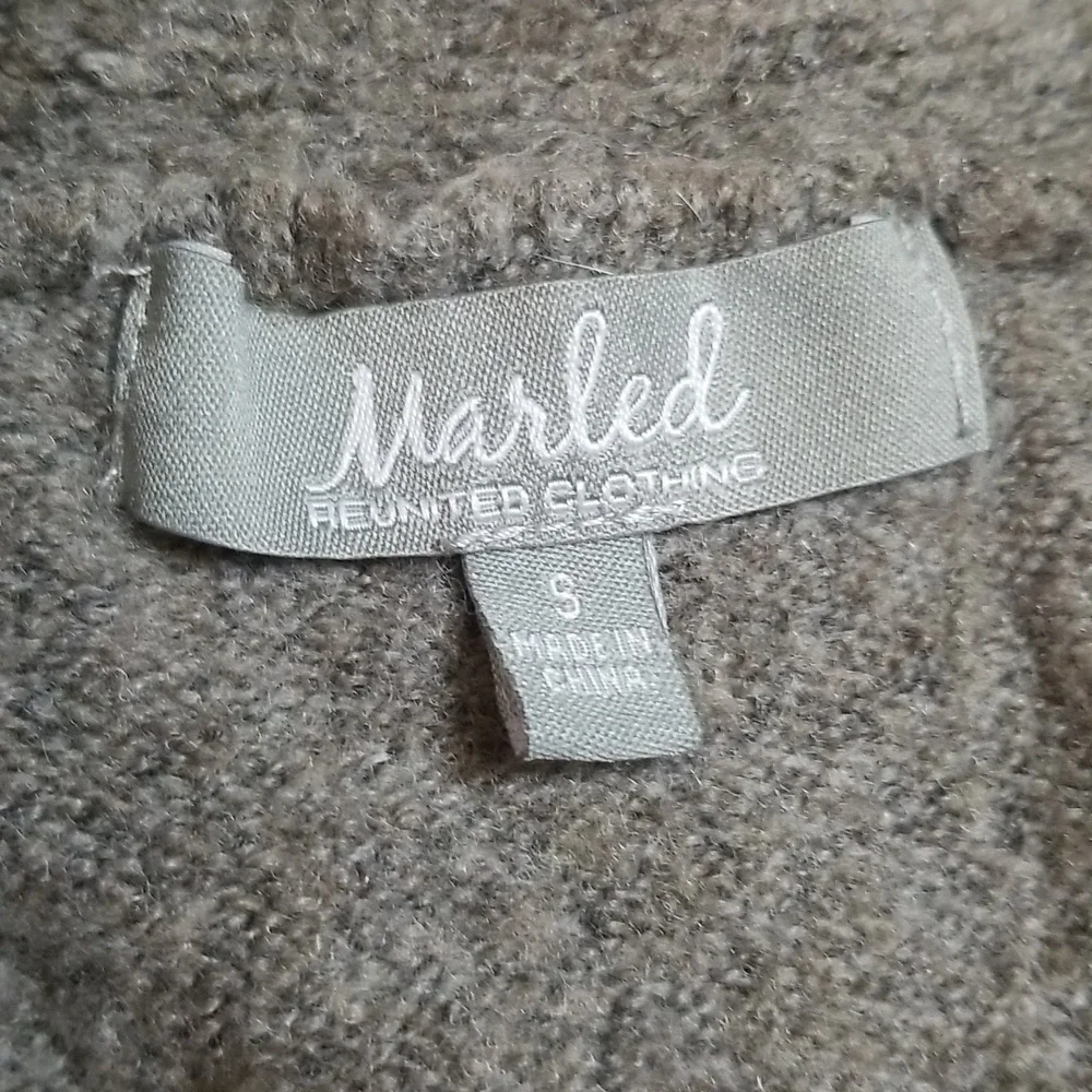 Grey Cardigan - Picture 2 of 3